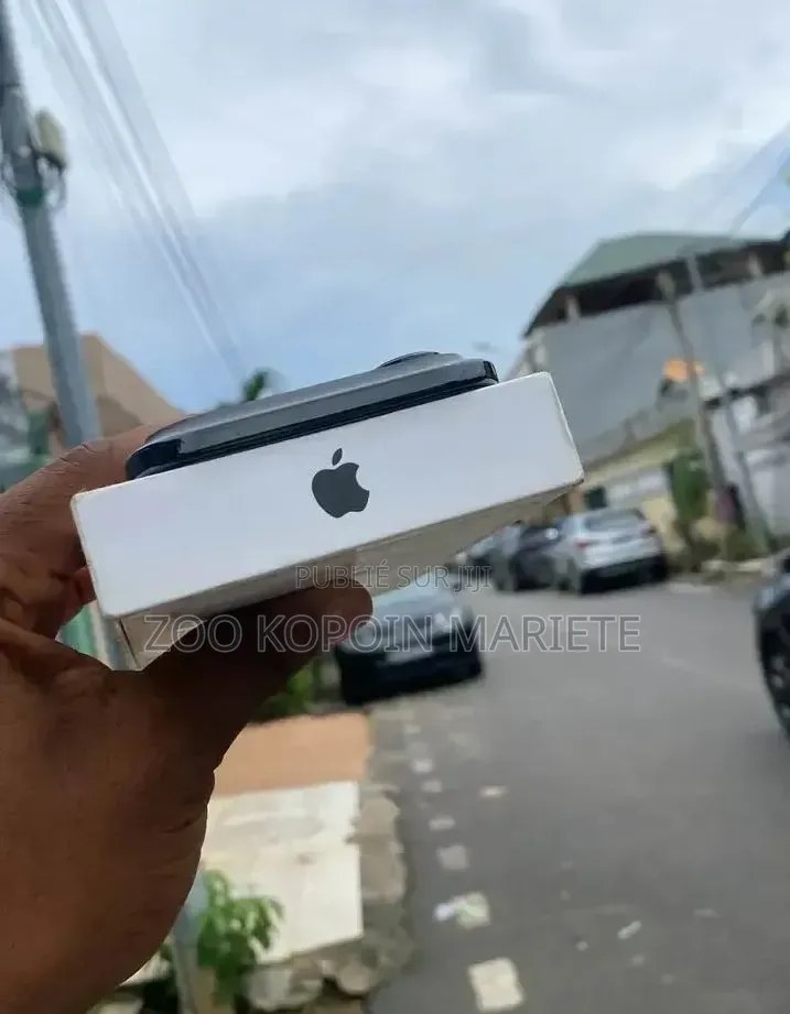 Nouveau Apple iPhone Air 256 GB Violet