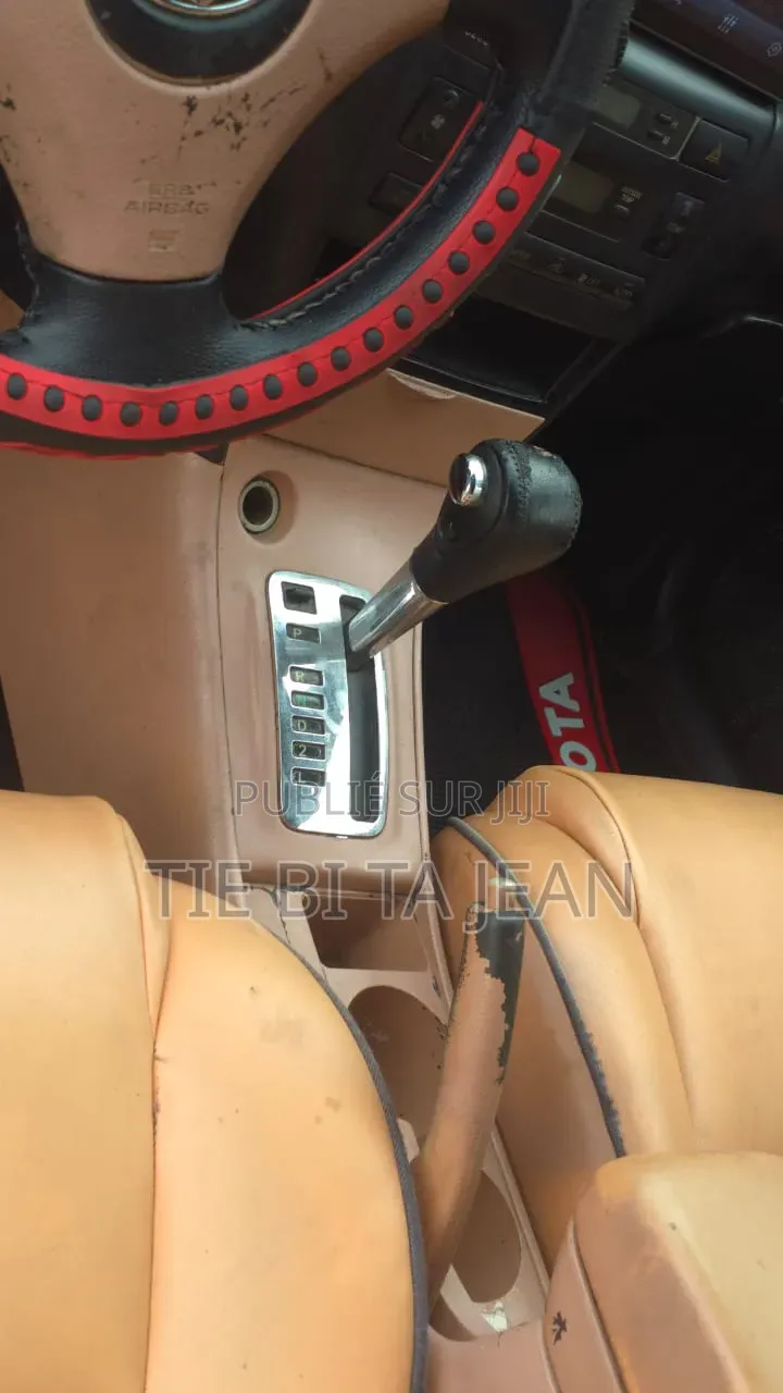 Toyota Corolla 2001 Rouge