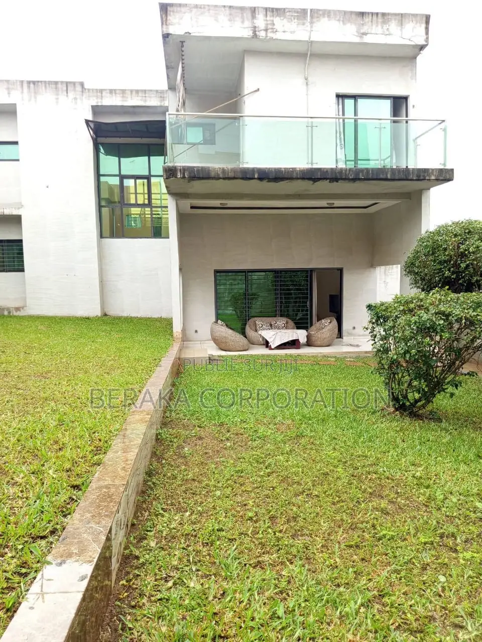 5chbre Duplex dans Beraka Corporation, Bingerville à Louer