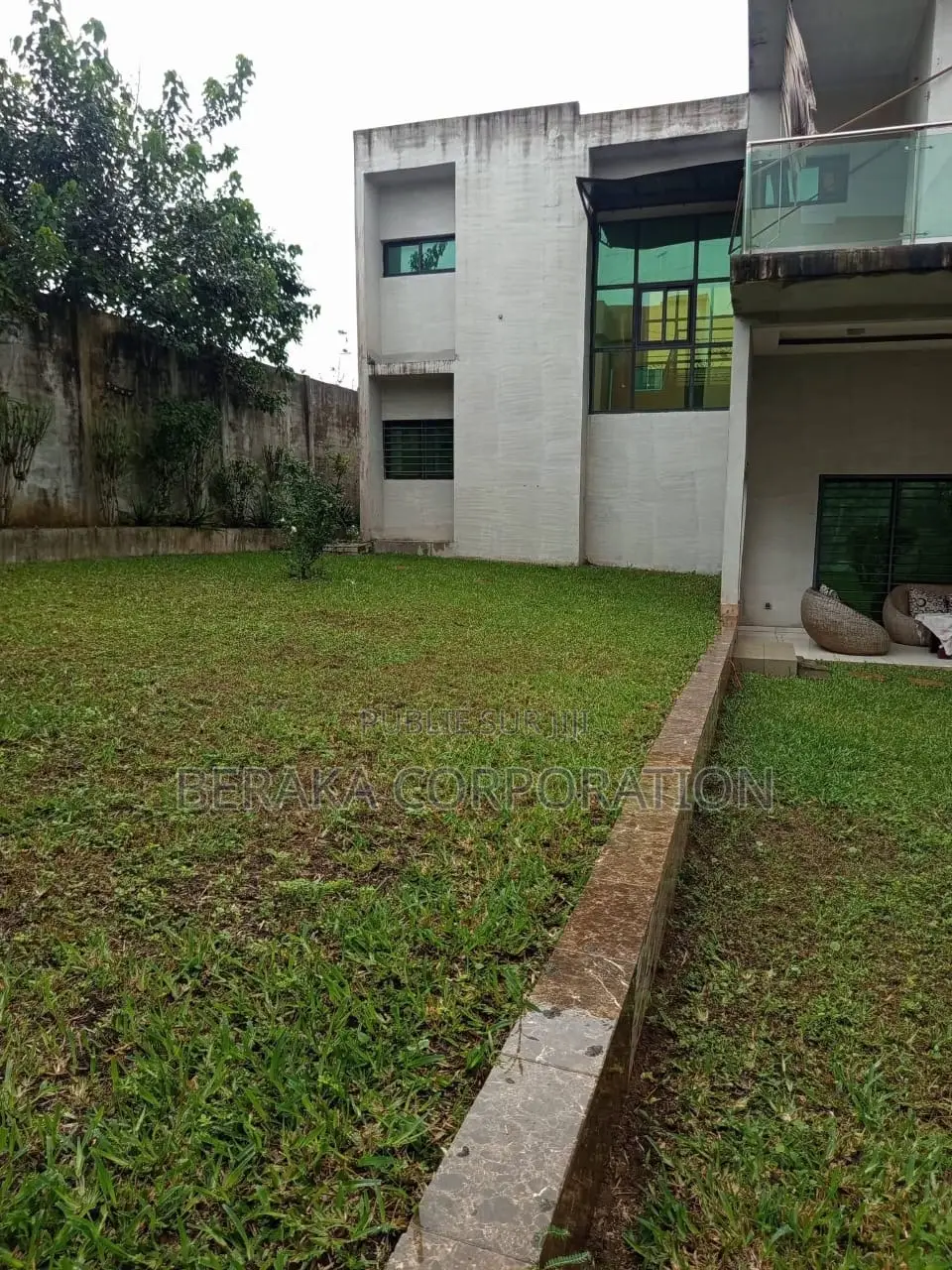 5chbre Duplex dans Beraka Corporation, Bingerville à Louer