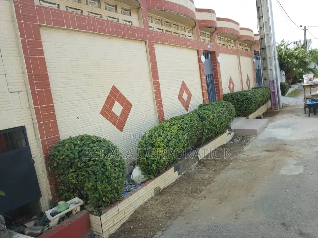 3chbre Villa dans Beraka Corporation, Bingerville à Louer