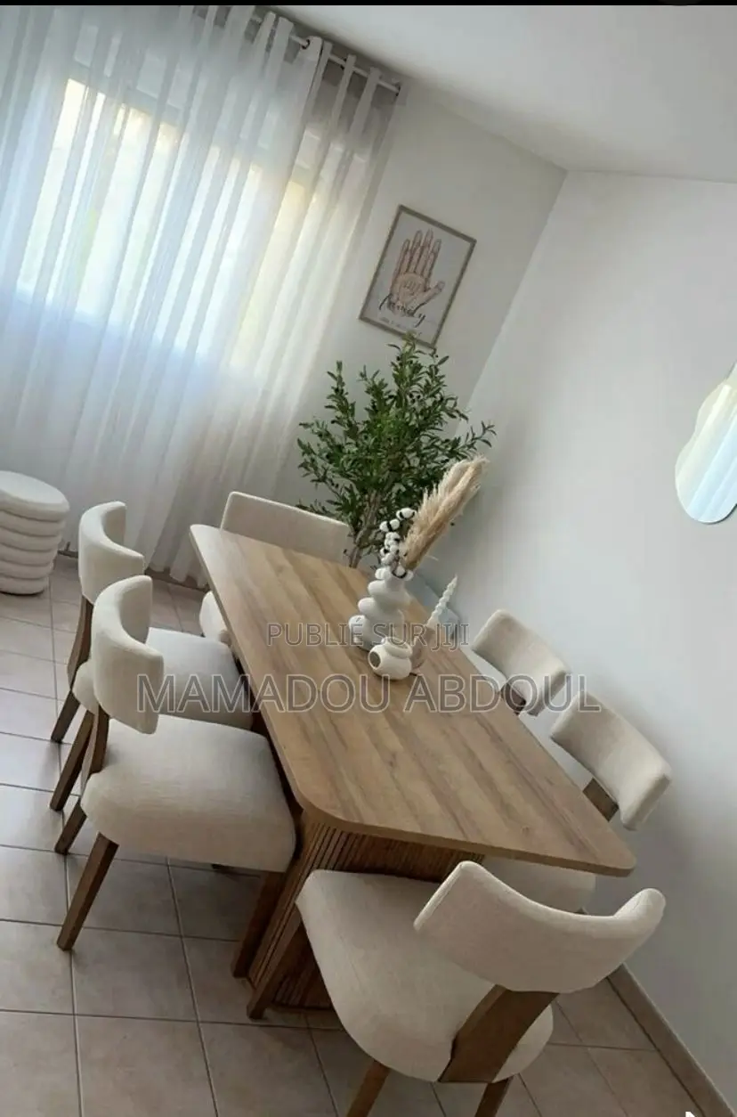 Table À Manger