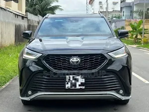 Toyota Highlander 2022 Noir