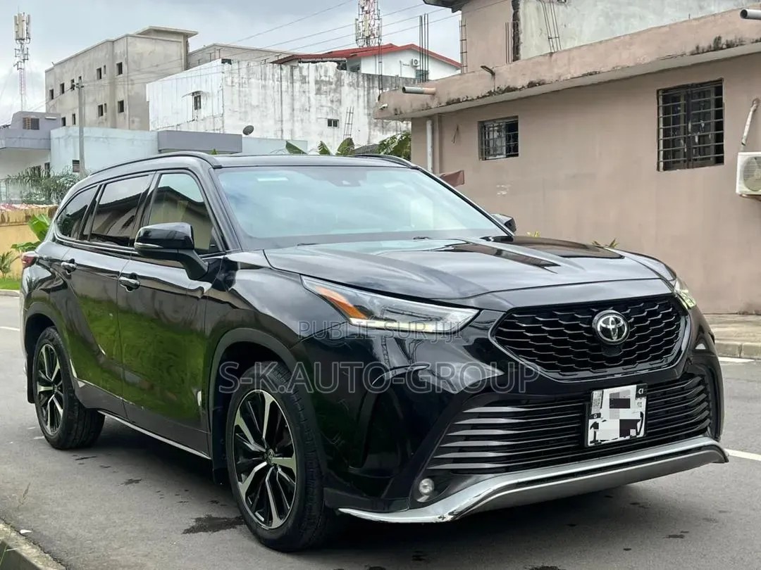 Toyota Highlander 2022 Noir