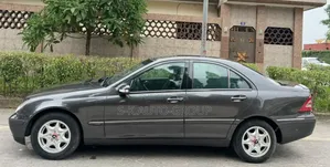 Mercedes-Benz C200 2000 Noir