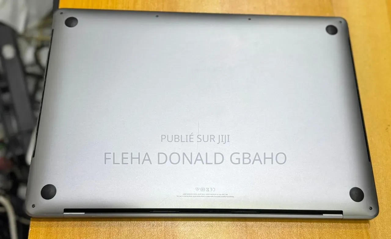 Nouveau Apple MacBook Pro 2019 32GB Intel Core i9 SSD 512GB