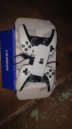 Console De Jeux Avec Tout Les Accessoires Complet