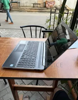 Nouveau Ordinateur de bureau HP 200 G4 32GB Intel Core i9 HDD 512GB
