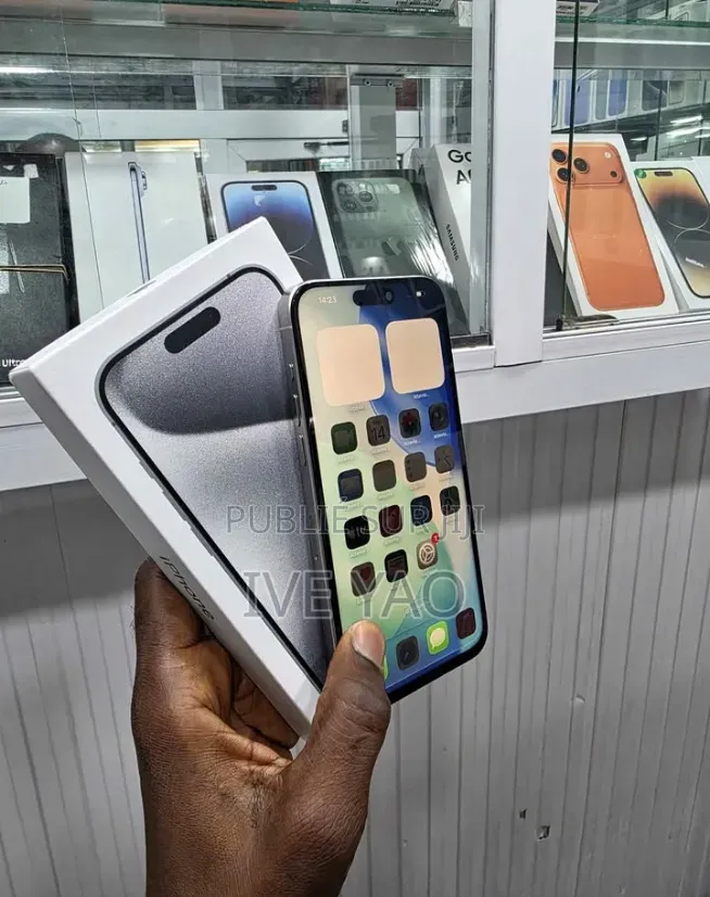 Nouveau Apple iPhone 15 Pro Max 512 GB Autre