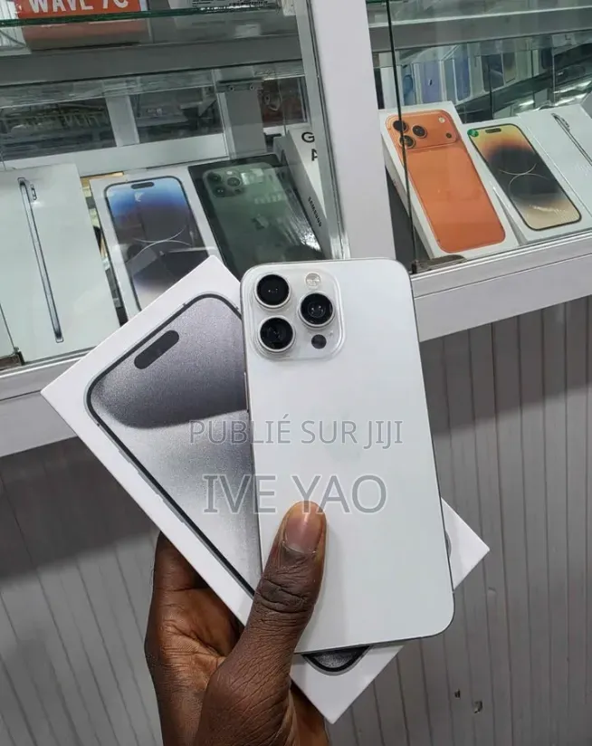Nouveau Apple iPhone 15 Pro Max 512 GB Autre