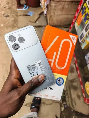 Nouveau Tecno Spark 40 256 GB Blanc