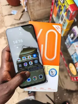 Nouveau Tecno Spark 40 256 GB Blanc