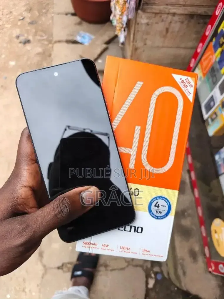 Nouveau Tecno Spark 40 256 GB Blanc