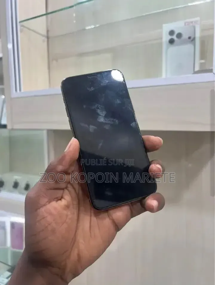Nouveau Apple iPhone 11 Pro 64 GB Gris