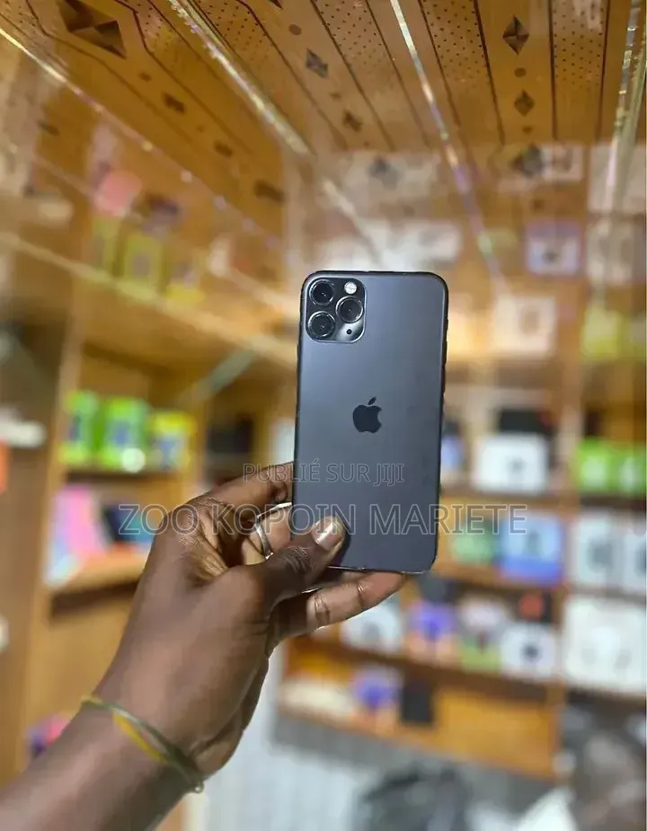 Nouveau Apple iPhone 11 Pro 64 GB Violet