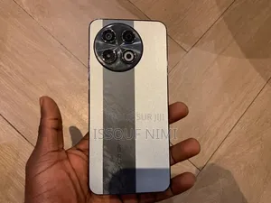 Nouveau Tecno Spark 30 Pro 256 GB Autre