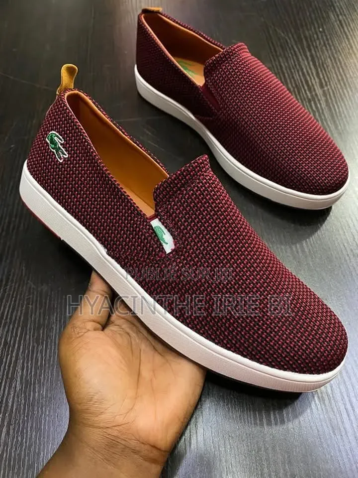 Lacoste Disponible P40-45 
Prix:18.000fcfa