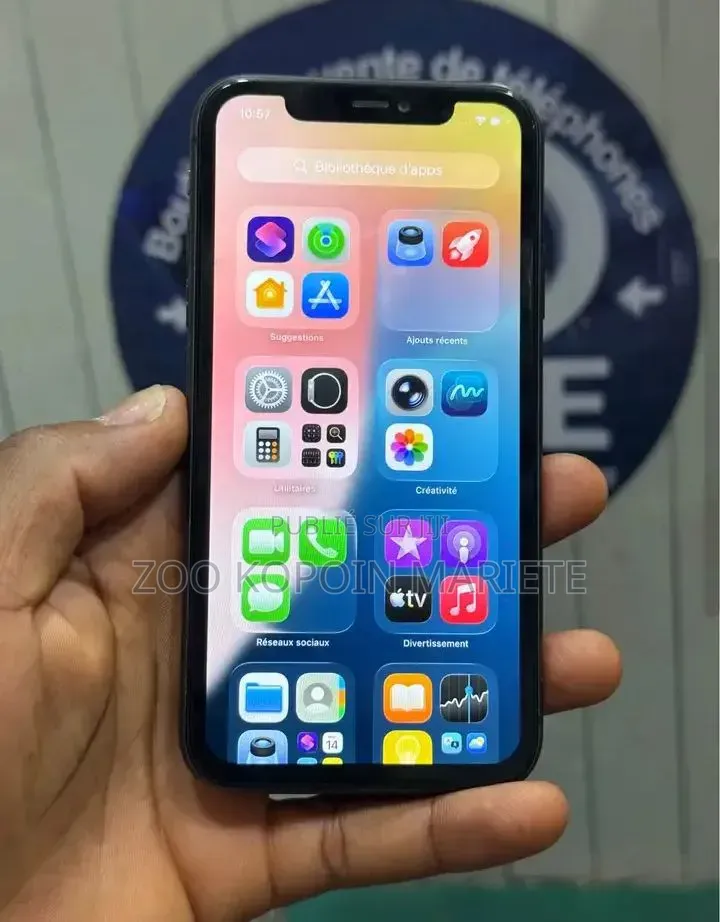 Nouveau Apple iPhone 11 128 GB Gris