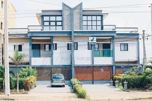 Meublé 6chbre Duplex dans Grand-Bassam à Vendre