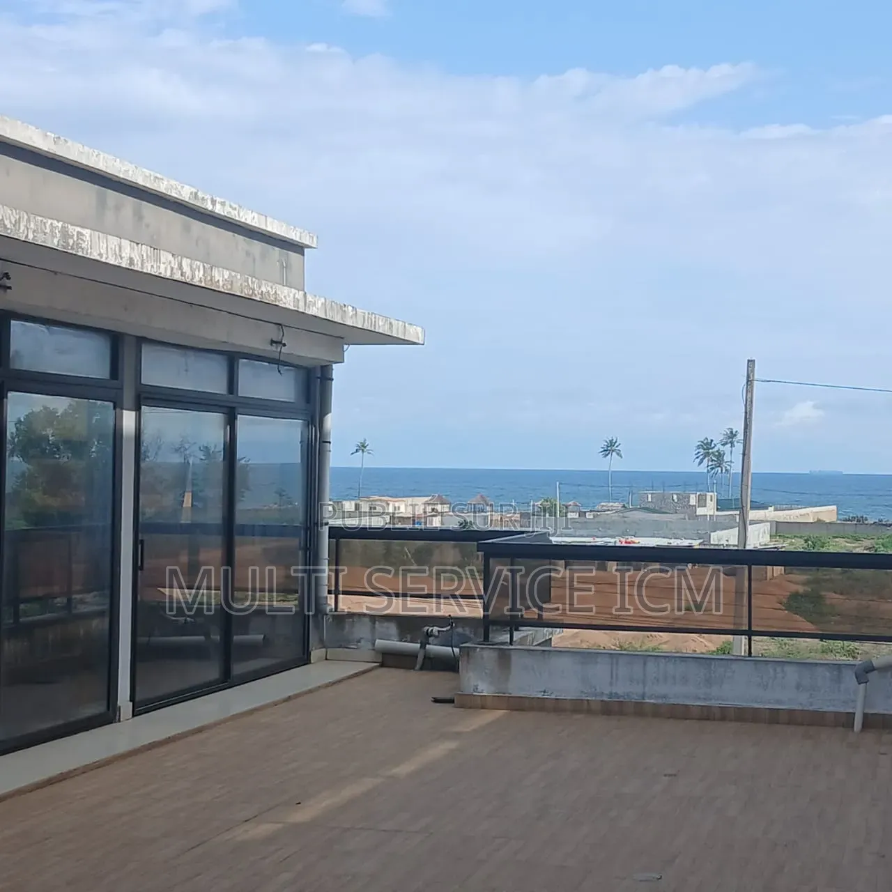 Meublé 6chbre Duplex dans Grand-Bassam à Vendre
