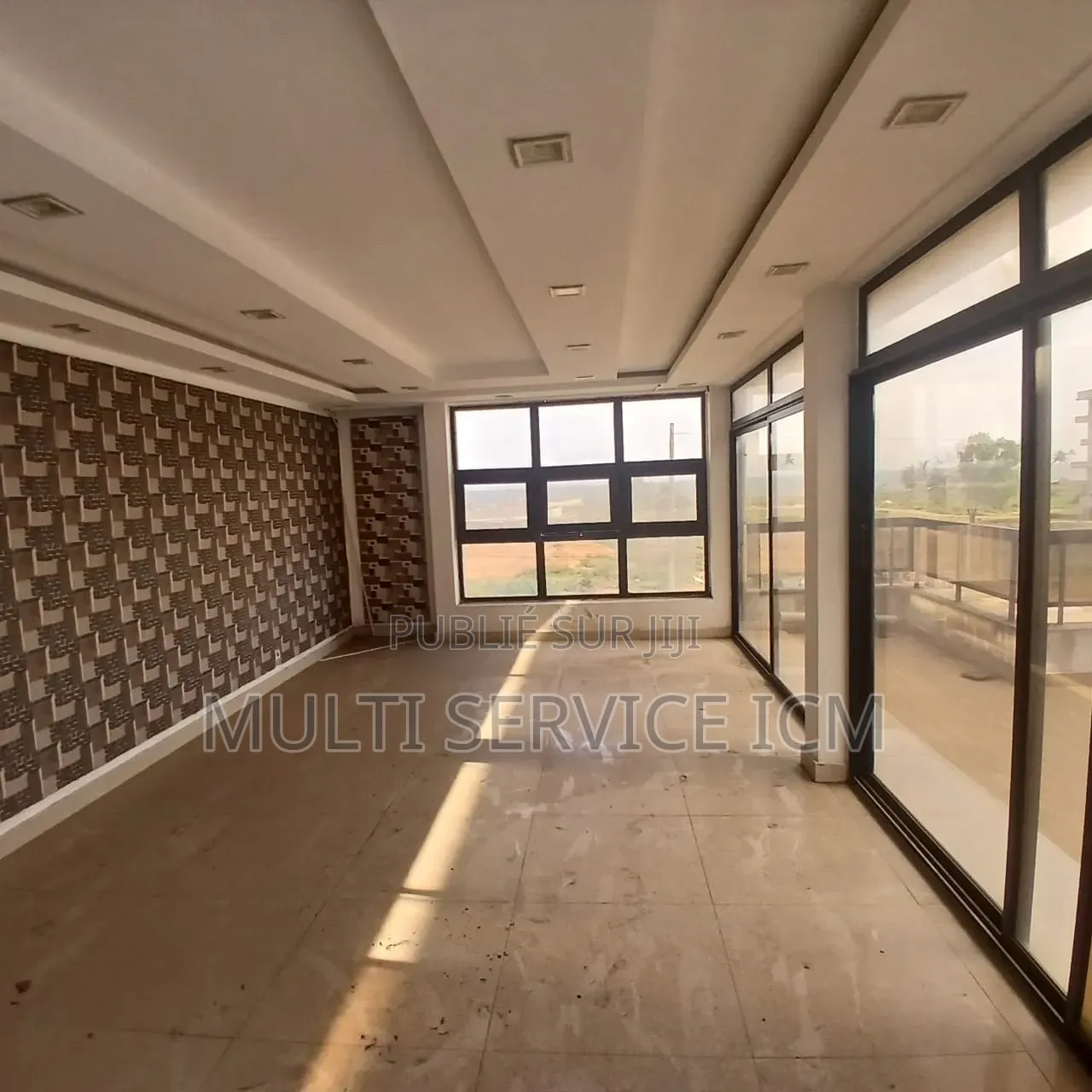 Meublé 6chbre Duplex dans Grand-Bassam à Vendre
