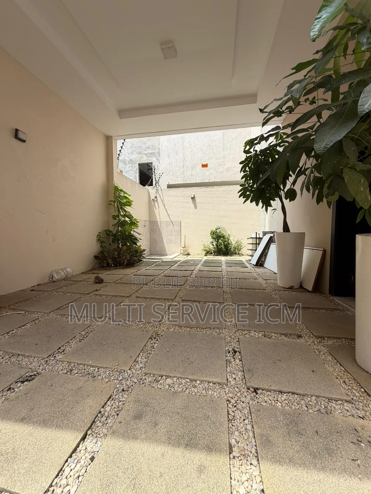 Meublé 6chbre Duplex dans Ismaël Coulibaly, Cocody à Vendre