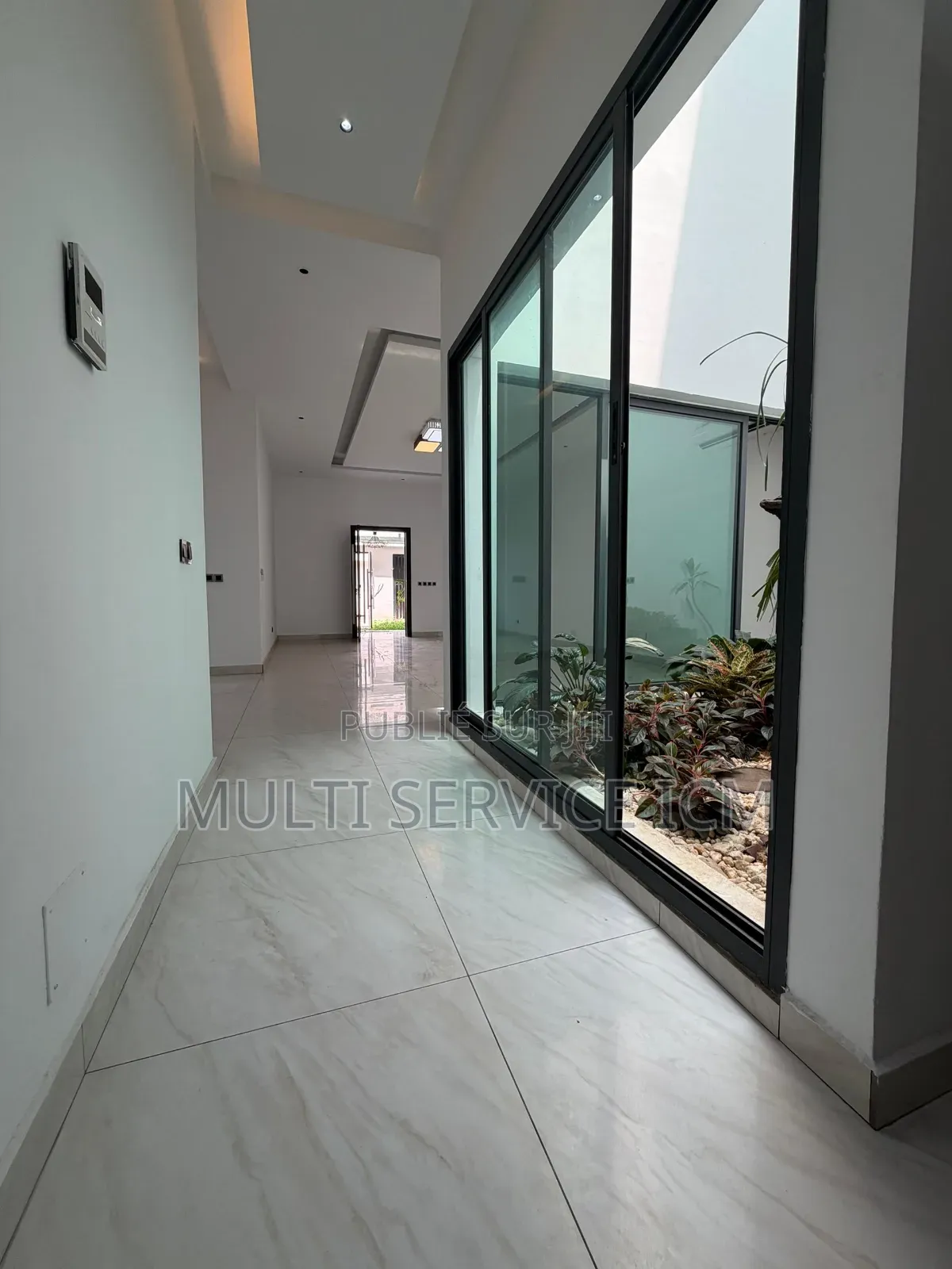 Meublé 6chbre Duplex dans Ismaël Coulibaly, Cocody à Vendre