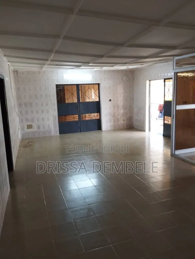 4chbre Villa dans Korhogo à Vendre