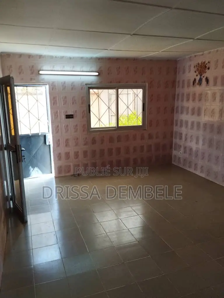 4chbre Villa dans Korhogo à Vendre