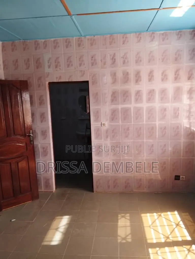 4chbre Villa dans Korhogo à Vendre