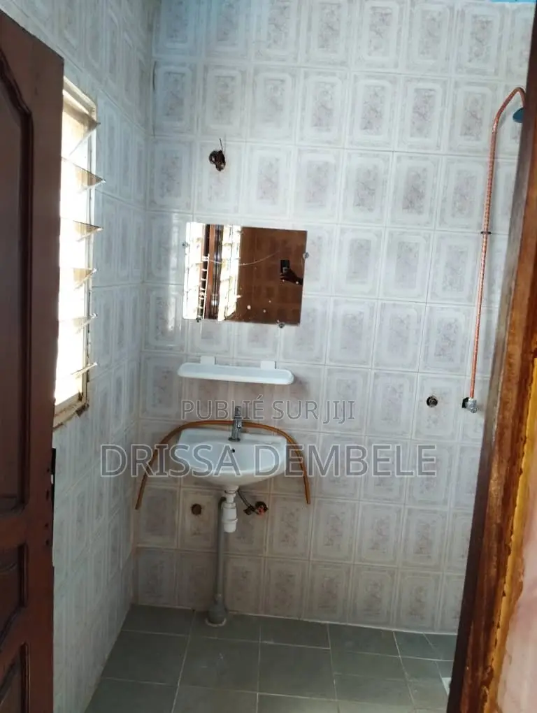 4chbre Villa dans Korhogo à Vendre