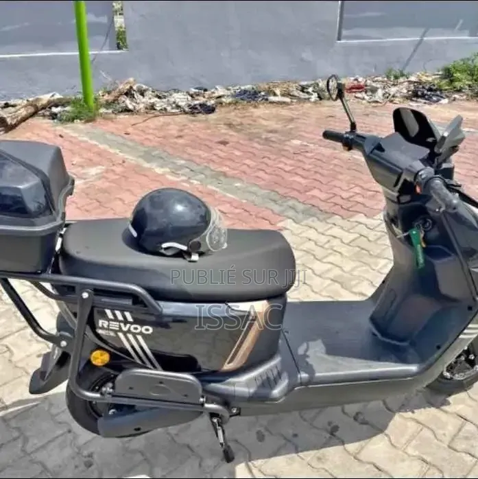 Nouveau Yadea 8S200 2026 Noir