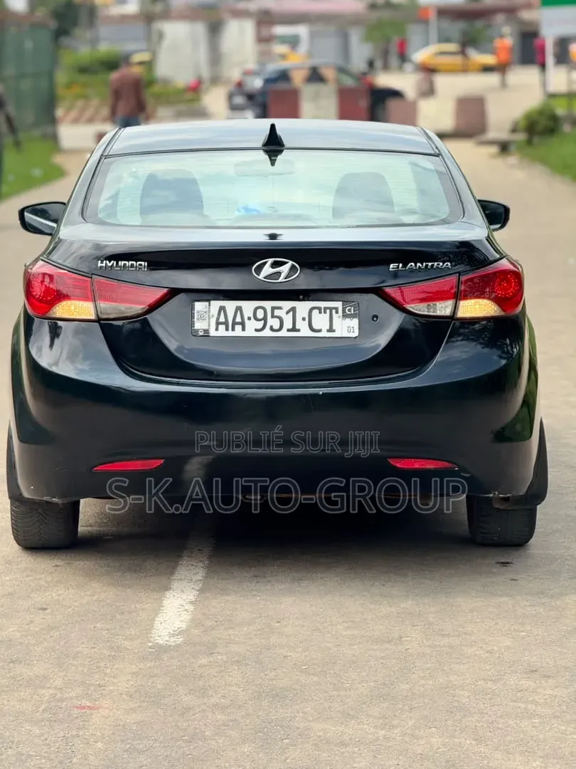 Hyundai Elantra 2012 Noir