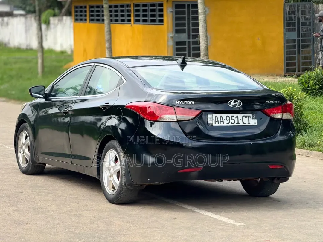 Hyundai Elantra 2012 Noir
