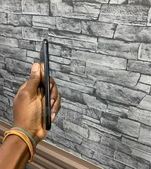 Nouveau Apple iPhone 7 128 GB Noir