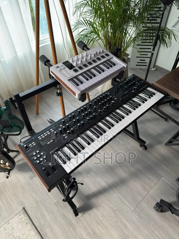 Piano Neuf