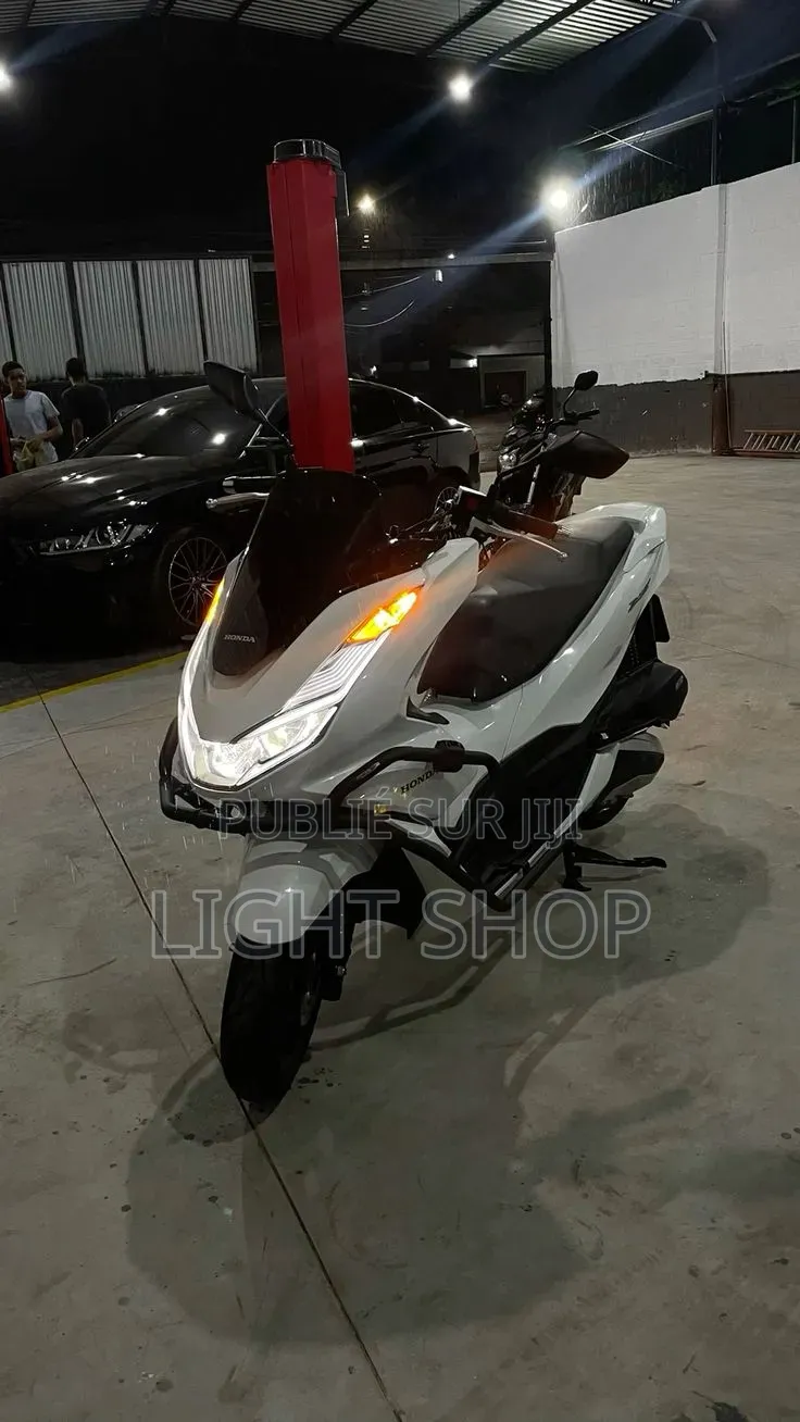 Nouveau Yamaha NMAX 155 2025 Blanc