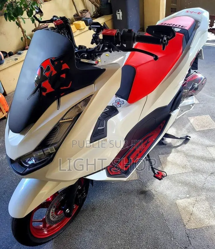 Nouveau Yamaha NMAX 155 2025 Blanc