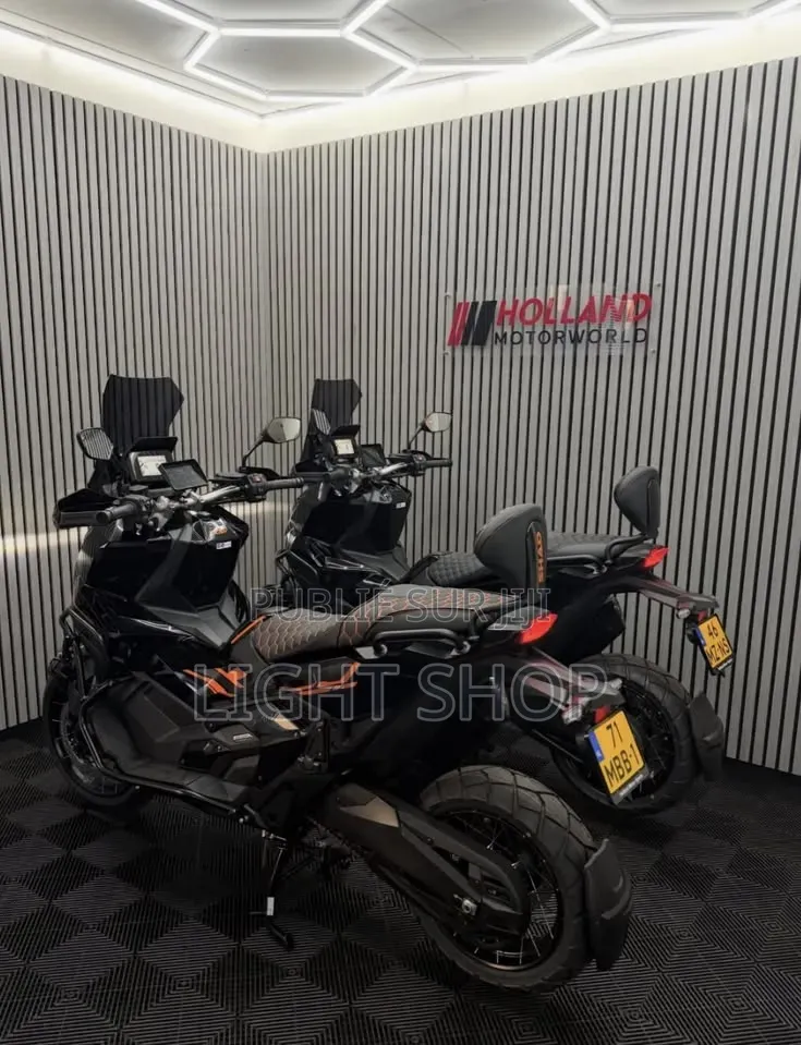 Nouveau Yamaha NMAX 155 2023 Argenté