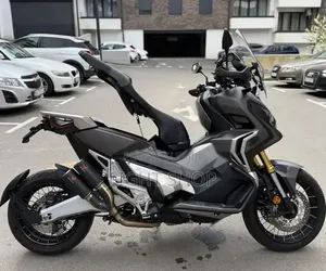 Nouveau Yamaha NMAX 155 2023 Argenté