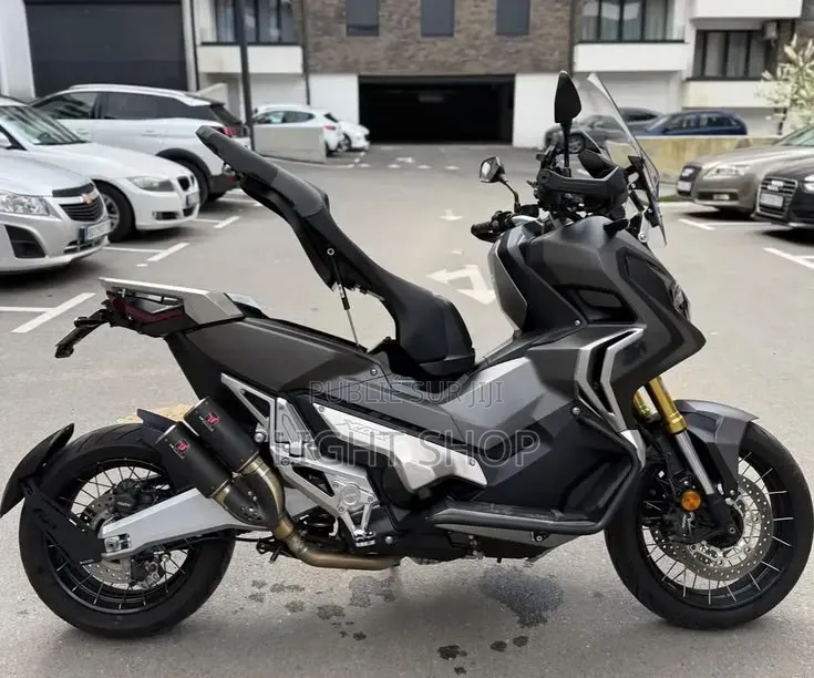 Nouveau Yamaha NMAX 155 2023 Argenté