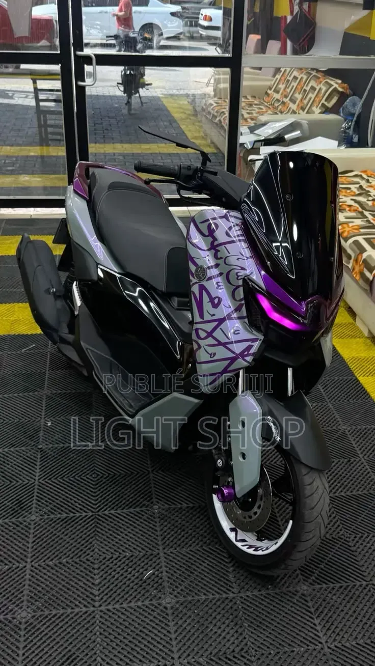 Nouveau Yamaha NMAX 155 2023 Argenté