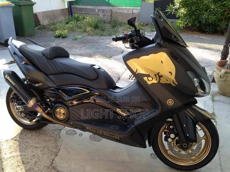 Nouveau Yamaha NMAX 155 2023 Argenté