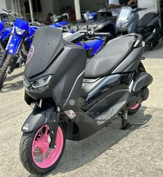 Nouveau Yamaha NMAX 155 2023 Argenté