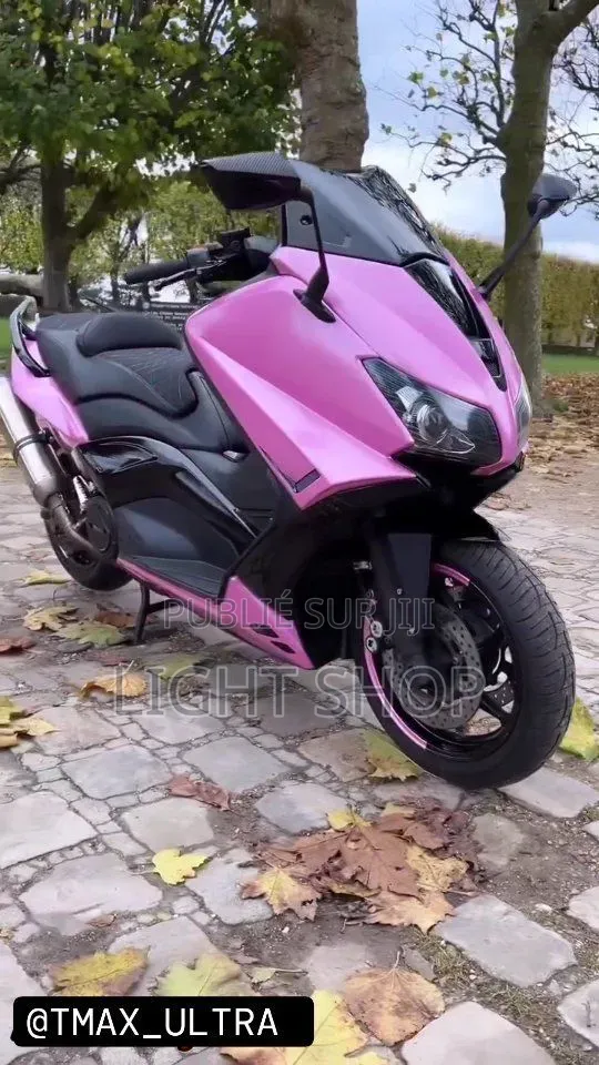Nouveau Yamaha NMAX 155 2023 Argenté