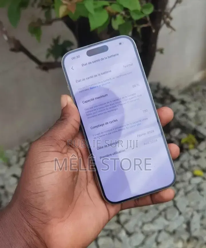 Nouveau Apple iPhone 15 Pro 128 GB Blanc