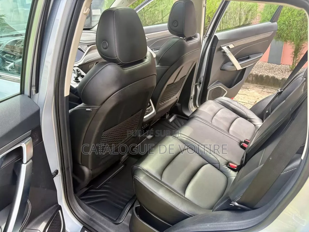 Geely Azkarra 2024 Gris