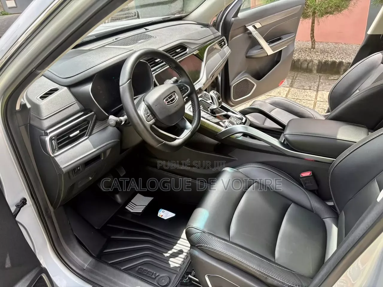 Geely Azkarra 2024 Gris