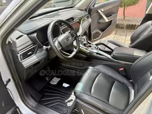 Geely Azkarra 2024 Gris