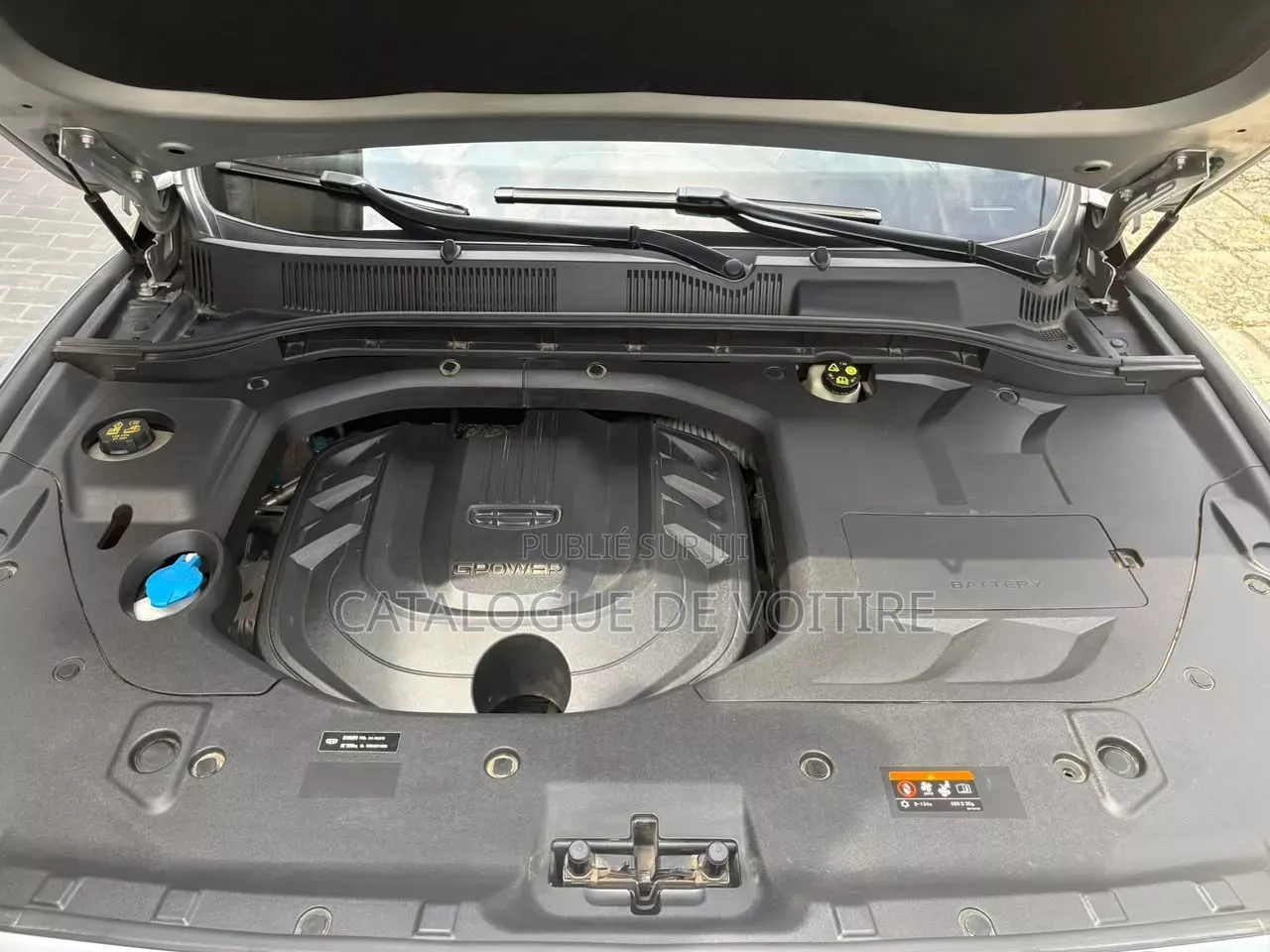 Geely Azkarra 2024 Gris